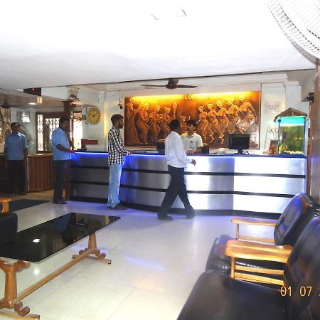 Hotel Yatrik Deoghar Bagian luar foto